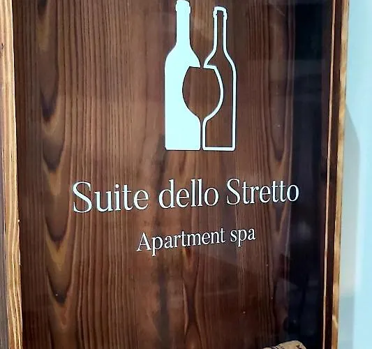 Semesterbostad Dello Stretto *